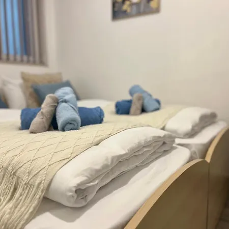 شقة Spacious 3br With Balcony In