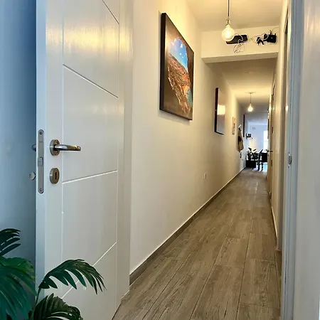 شقة Spacious 3br With Balcony In *
